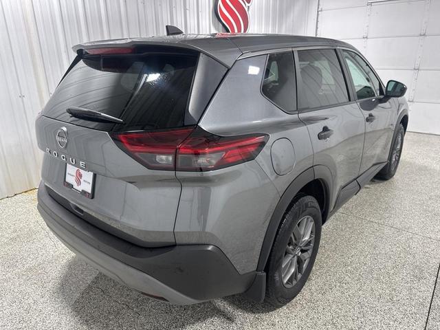 Photo of 2022 Gun Metallic Nissan Rogue