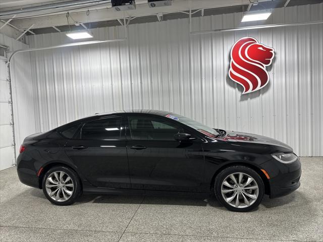 2016 Chrysler 200