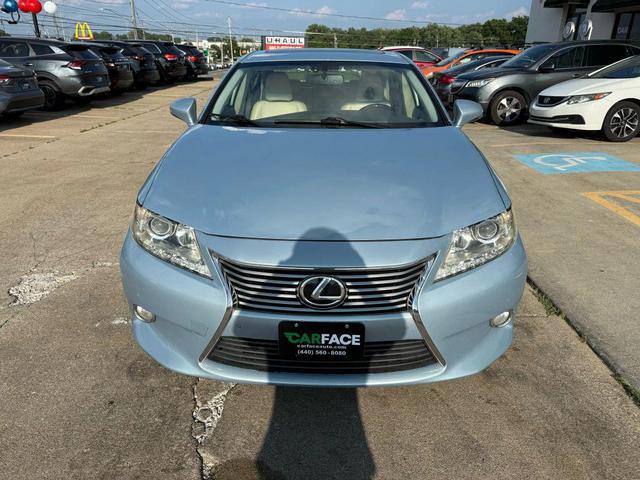 Photo of 2013 Blue Lexus ES 350