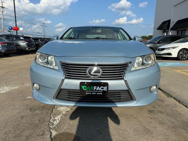 Photo of 2013 Blue Lexus ES 350