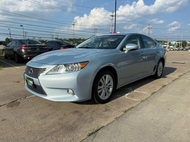 Photo of 2013 Blue Lexus ES 350