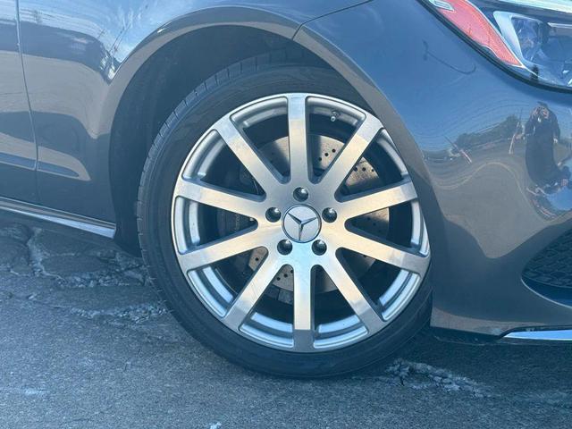 Photo of 2016 Gray Mercedes-Benz CLS-Class