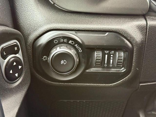 Photo of 2019 Black Clearcoat Jeep Wrangler Unlimited