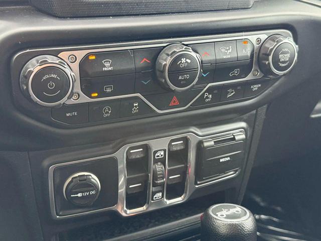 Photo of 2019 Black Clearcoat Jeep Wrangler Unlimited