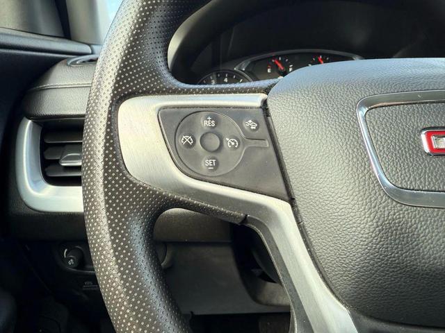 Photo of 2023 Summit White GMC Terrain