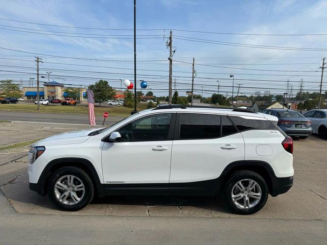 Photo of 2023 Summit White GMC Terrain