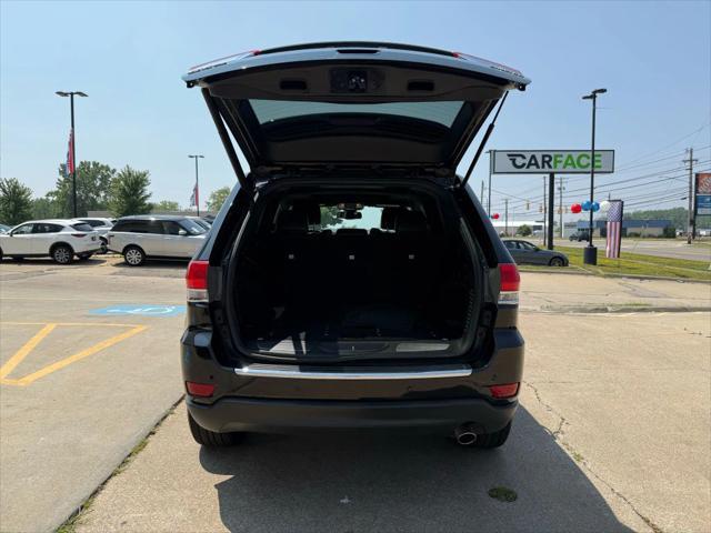 Photo of 2015 Brilliant Black Crystal Pearlcoat Jeep Grand Cherokee