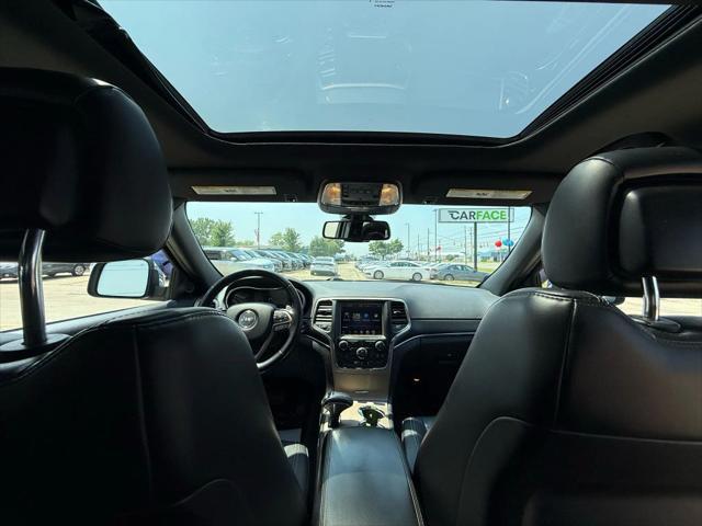 Photo of 2015 Brilliant Black Crystal Pearlcoat Jeep Grand Cherokee