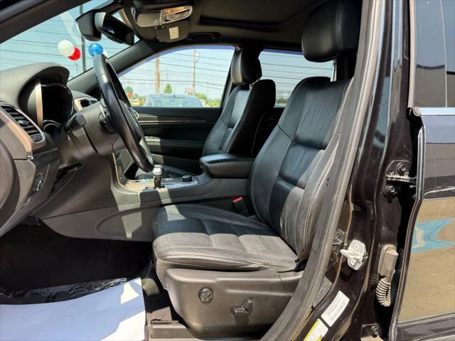 Photo of 2015 Brilliant Black Crystal Pearlcoat Jeep Grand Cherokee