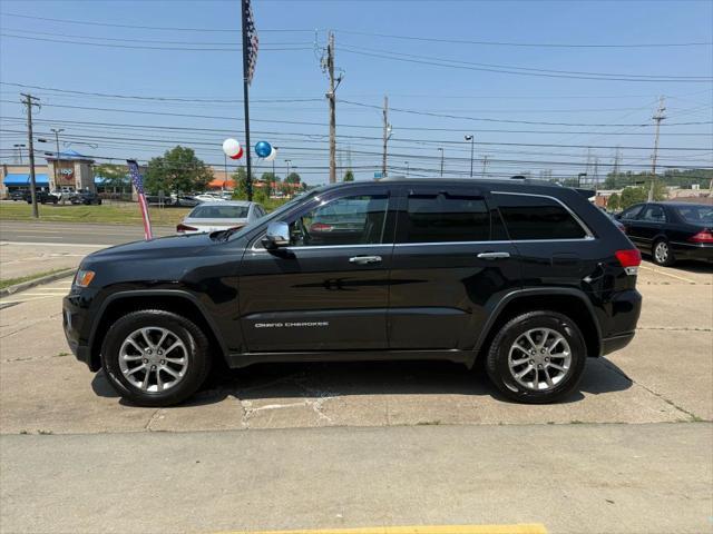 Photo of 2015 Brilliant Black Crystal Pearlcoat Jeep Grand Cherokee