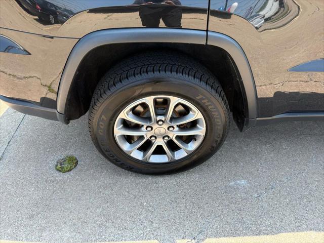 Photo of 2015 Brilliant Black Crystal Pearlcoat Jeep Grand Cherokee