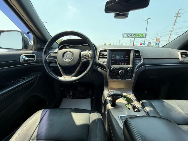 Photo of 2015 Brilliant Black Crystal Pearlcoat Jeep Grand Cherokee