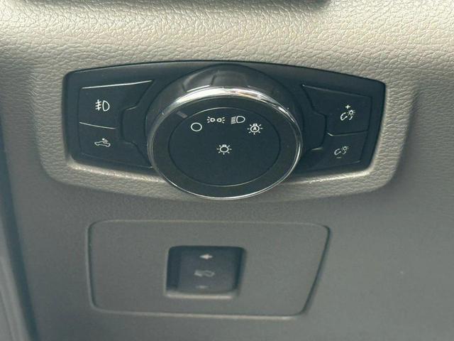 Photo of 2017 Oxford White Ford F-150
