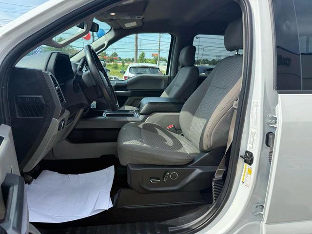 Photo of 2017 Oxford White Ford F-150