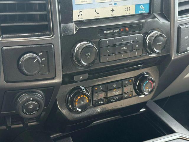 Photo of 2017 Oxford White Ford F-150