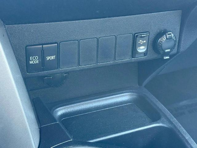 Photo of 2016 Black Toyota RAV4