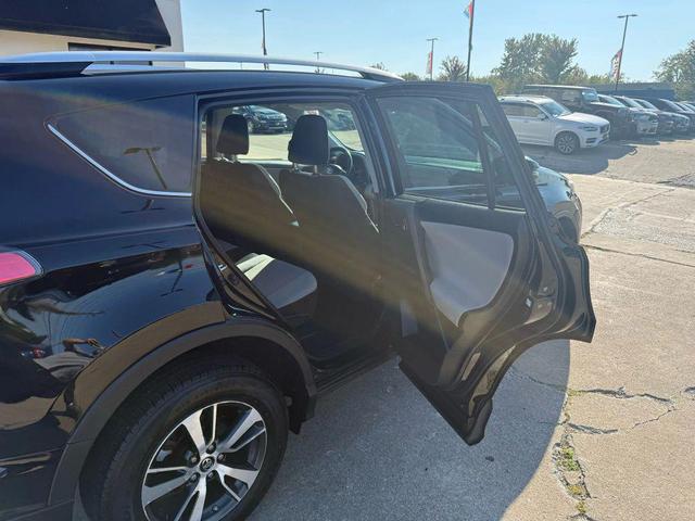 Photo of 2016 Black Toyota RAV4