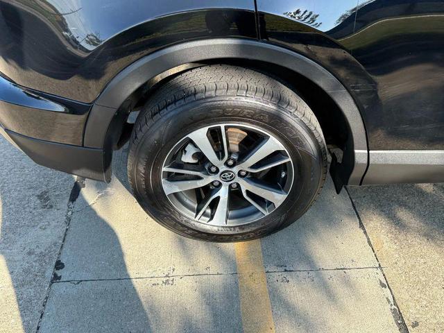 Photo of 2016 Black Toyota RAV4