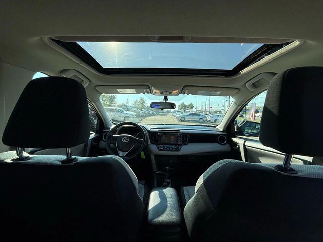 Photo of 2016 Black Toyota RAV4