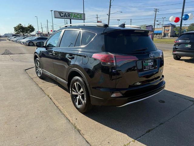Photo of 2016 Black Toyota RAV4