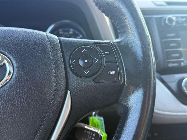 Photo of 2016 Black Toyota RAV4