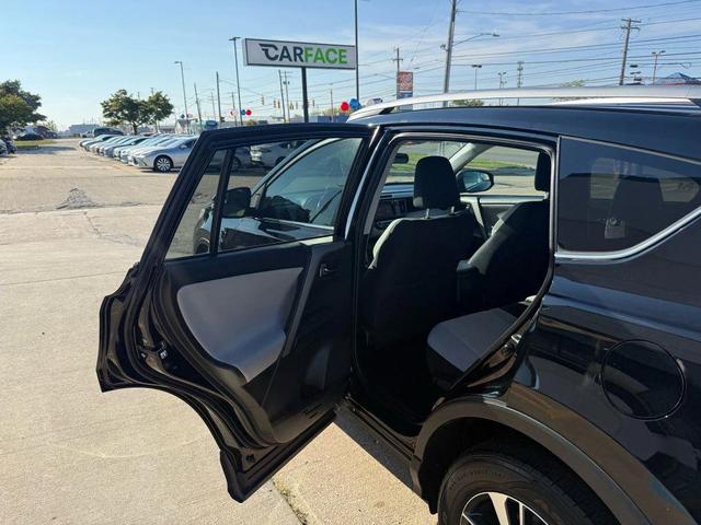 Photo of 2016 Black Toyota RAV4
