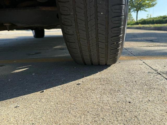 Photo of 2016 Black Toyota RAV4