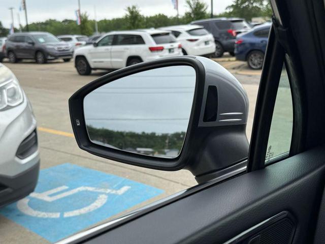 Photo of 2022 Platinum Gray Metallic Volkswagen Tiguan