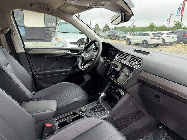 Photo of 2022 Platinum Gray Metallic Volkswagen Tiguan