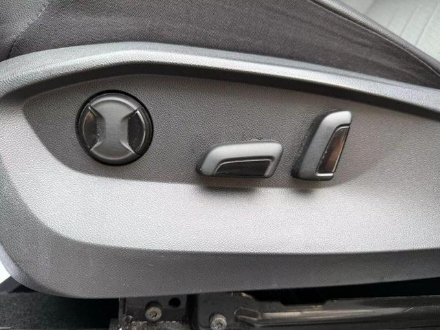 Photo of 2022 Platinum Gray Metallic Volkswagen Tiguan