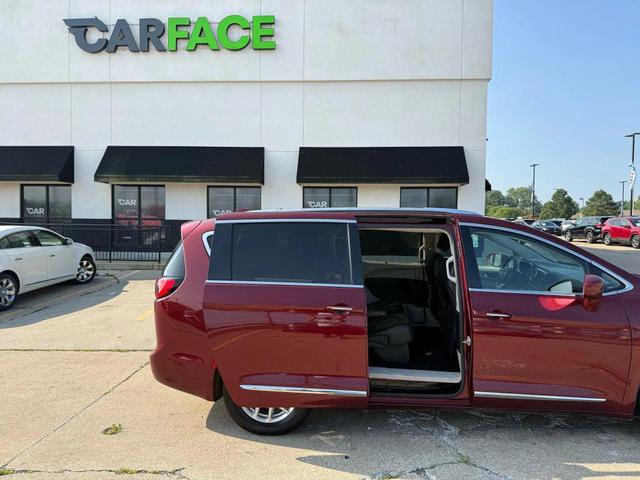 Photo of 2020 Velvet Red Pearlcoat Chrysler Pacifica