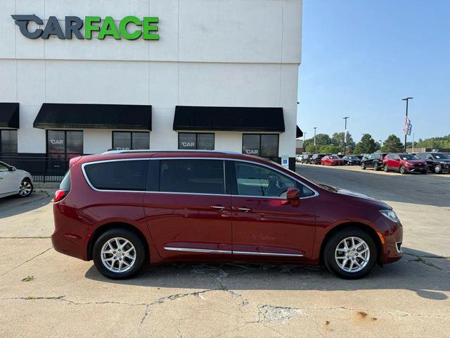 Photo of 2020 Velvet Red Pearlcoat Chrysler Pacifica