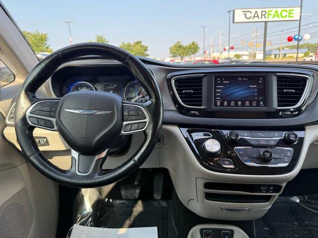 Photo of 2020 Velvet Red Pearlcoat Chrysler Pacifica
