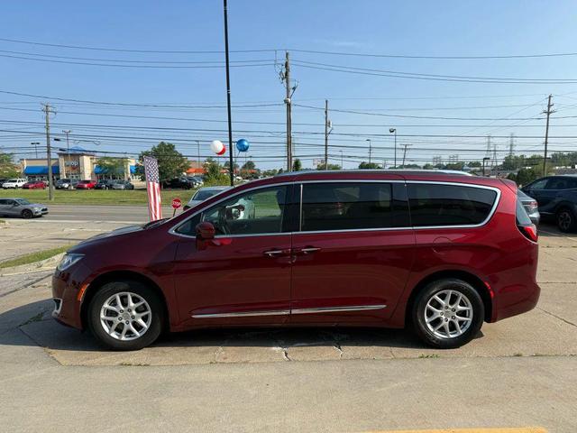 Photo of 2020 Velvet Red Pearlcoat Chrysler Pacifica