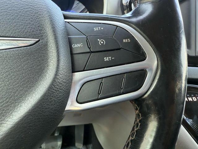 Photo of 2020 Velvet Red Pearlcoat Chrysler Pacifica