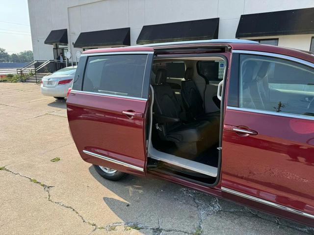 Photo of 2020 Velvet Red Pearlcoat Chrysler Pacifica