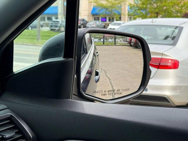 Photo of 2016 Blue Honda Pilot