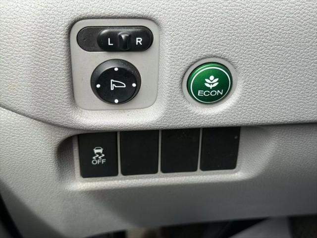 Photo of 2016 Blue Honda Pilot