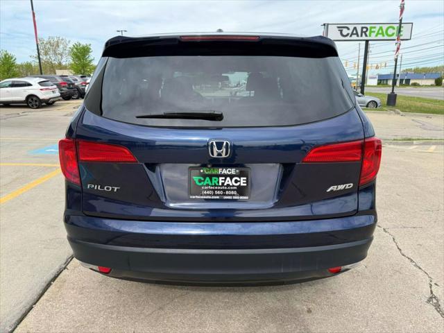 Photo of 2016 Blue Honda Pilot