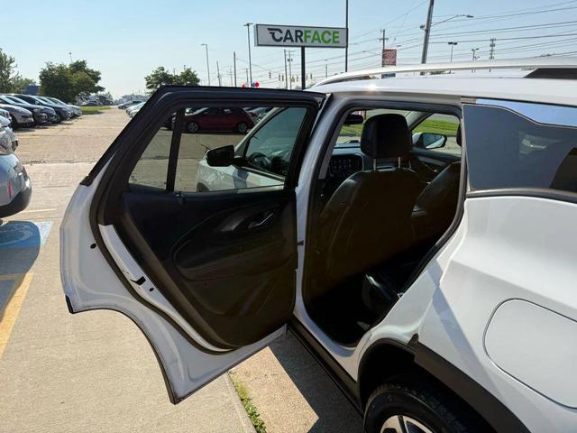 Photo of 2020 White GMC Terrain