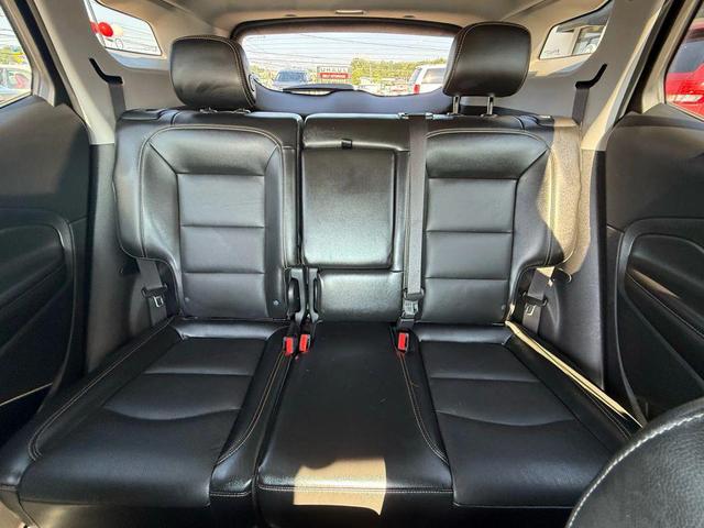 Photo of 2020 White GMC Terrain