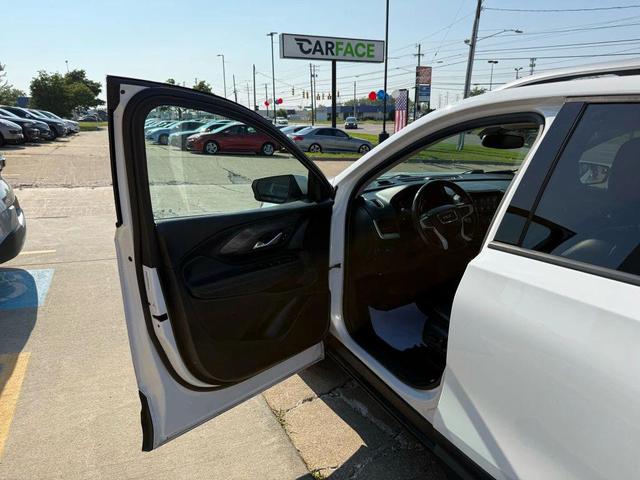 Photo of 2020 White GMC Terrain