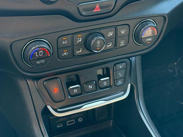 Photo of 2020 White GMC Terrain