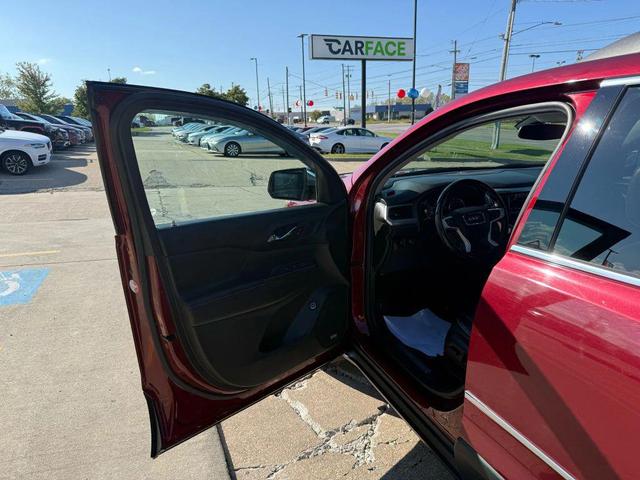 Photo of 2018 Red GMC Acadia