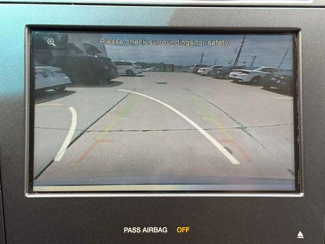 Photo of 2016 Crystal Silver Lincoln MKZ