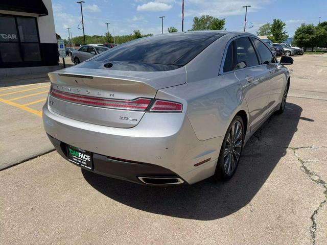 Photo of 2016 Crystal Silver Lincoln MKZ