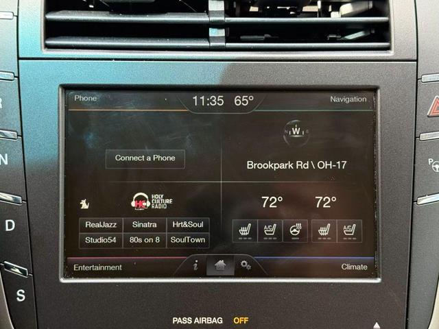 Photo of 2016 Crystal Silver Lincoln MKZ