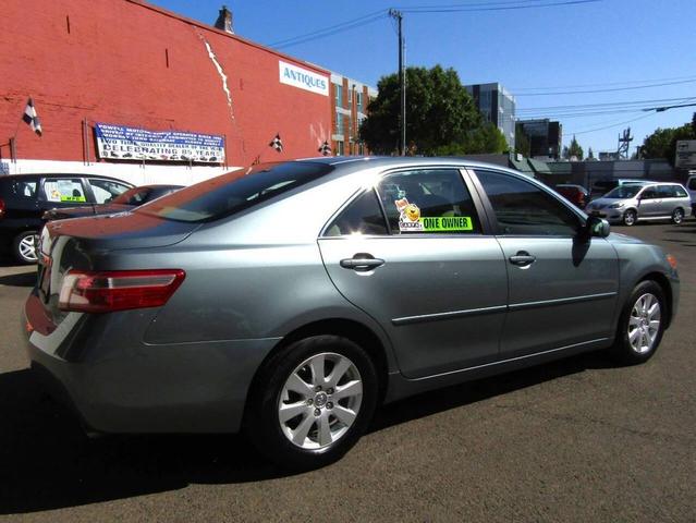Photo of 2007 Aloe Green Metallic Toyota Camry