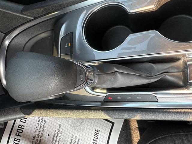 Photo of 2024 Mineral Gray Metallic Chevrolet Malibu