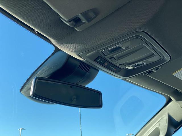 Photo of 2025 Summit White Chevrolet Silverado 2500